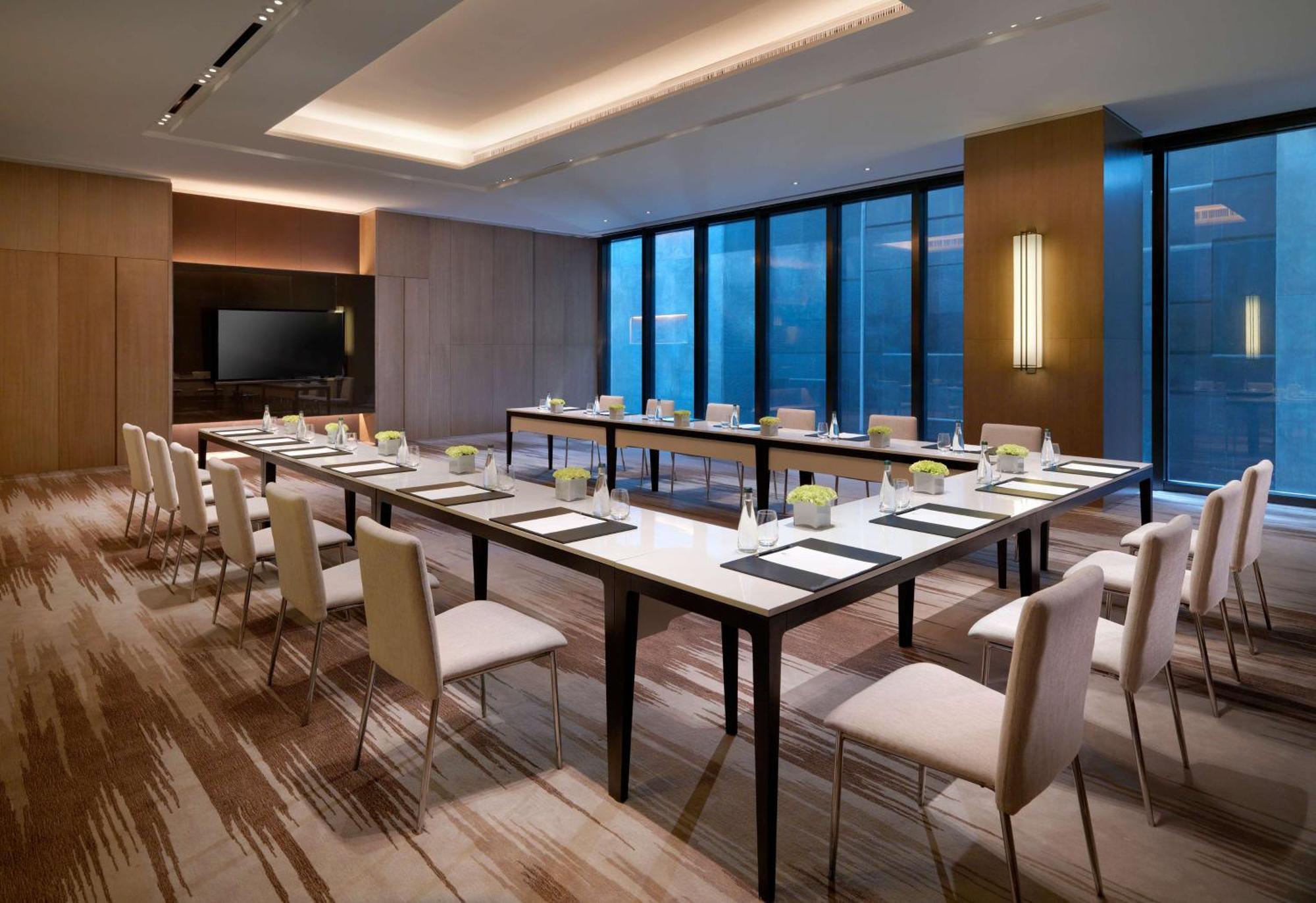 Hyatt Regency Tianjin East Hotel Exterior photo