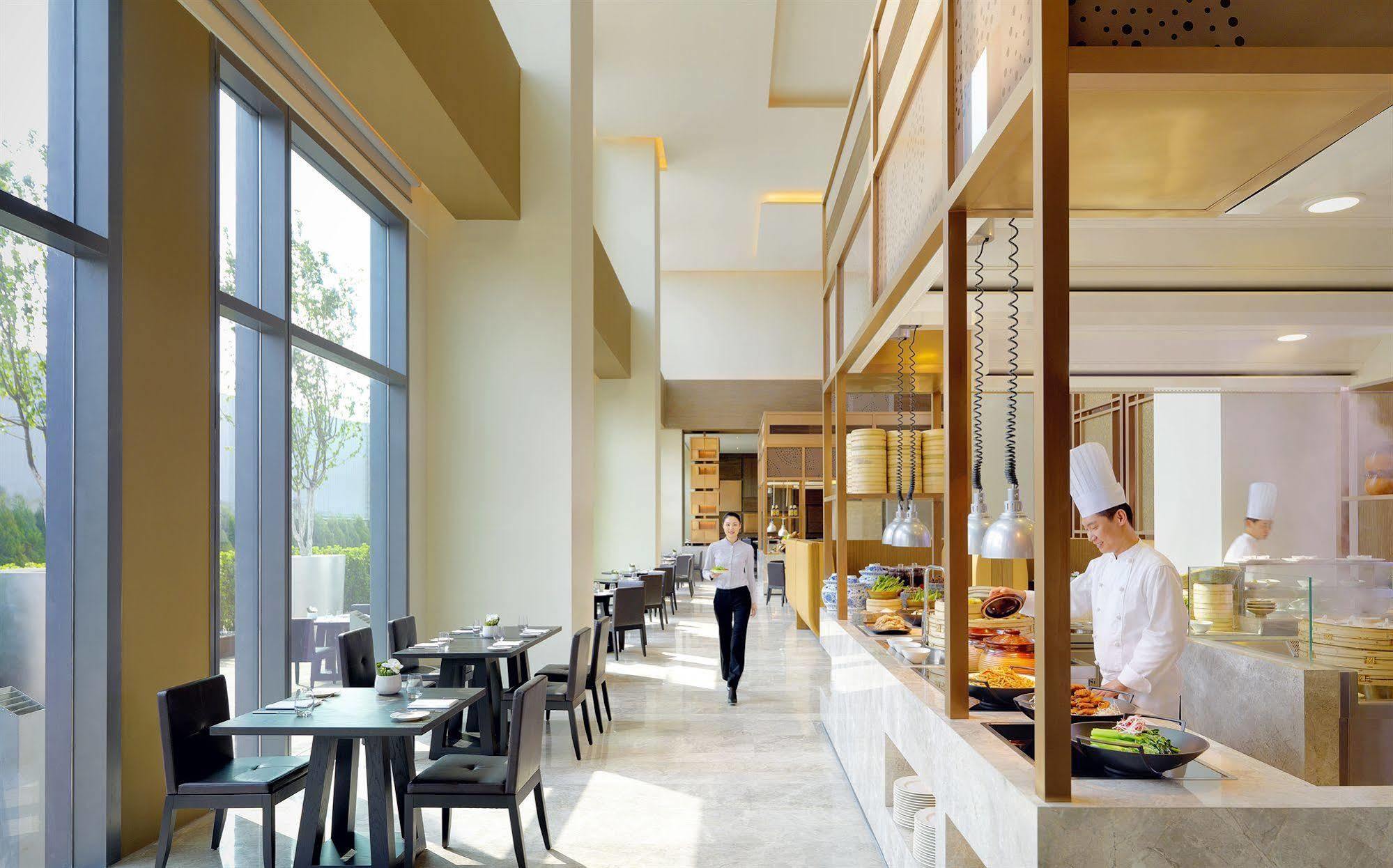 Hyatt Regency Tianjin East Hotel Exterior photo
